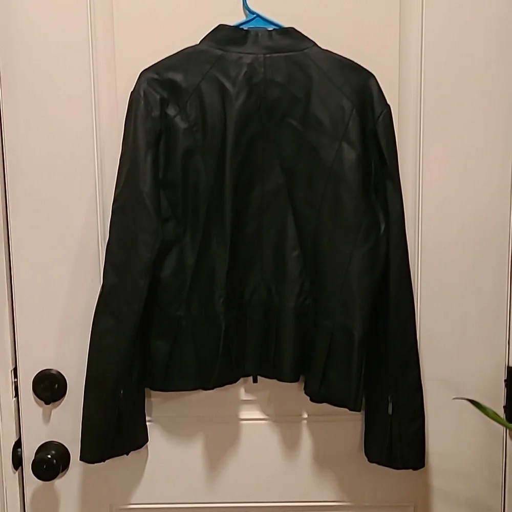 Jacket - Picture 4 of 4